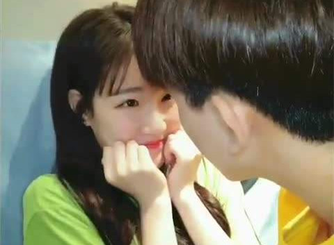 一首能感动女朋友的歌,寻找时机分享给她听